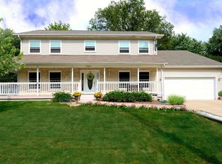 8805 Palisades Rd, Burr Ridge, IL 60527