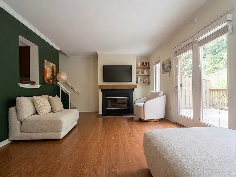 81 E Thomas Ct — Photo 5