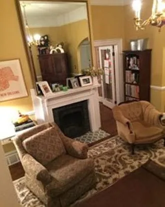 Living room - 912 Chester St