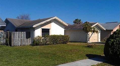 2nd image of 1400 SW 82nd Ter