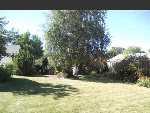 3rd image of 430 5th Ave E