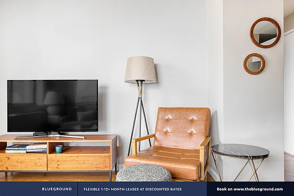 Rented by The Blueground | media 41