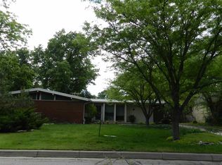 1045 N Armour Ln, Wichita, KS 67206