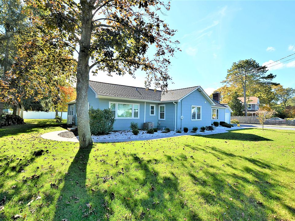 13 Argonne Rd W, Hampton Bays, NY 11946 Zillow