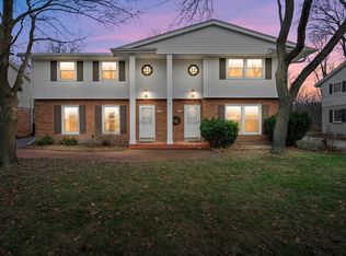 11829 W Diane Dr, Wauwatosa, WI 53226