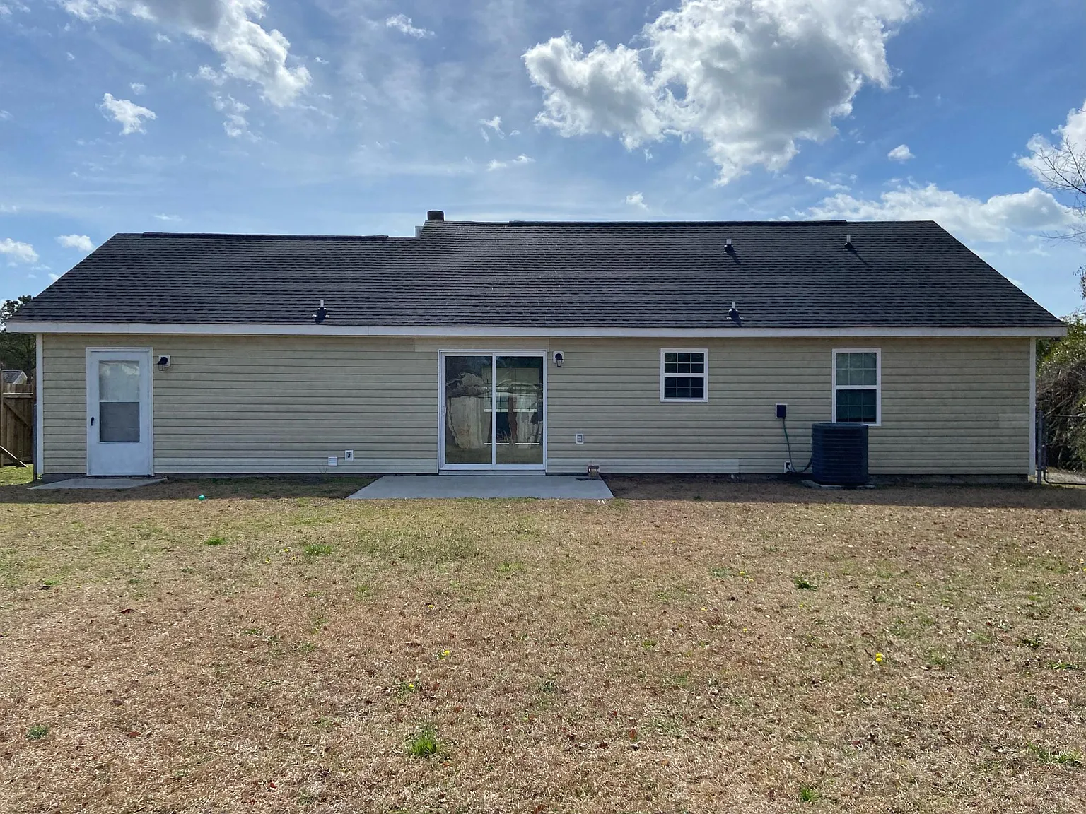 2 bed, 1.5 bath, 952 sqft, $1,400 — Photo 3