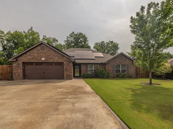 2305 Kelly Lynn Pl, Fayetteville, AR 72701
