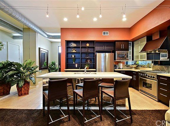3rd image of 133 The Promenade N Unit 527