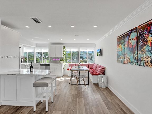 3rd image of 180 Isle Of Venice Dr APT 107