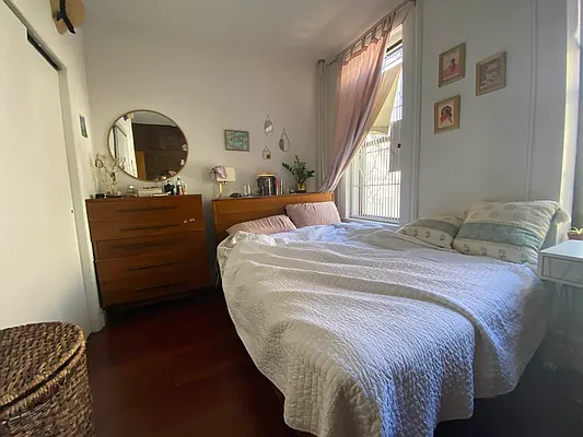 Rented by Bond New York | media 17