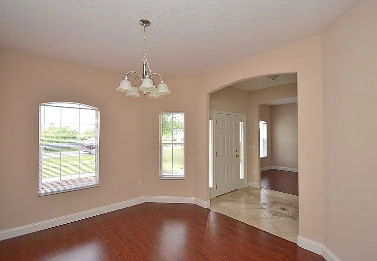 12 Lamar Ln — Photo 3
