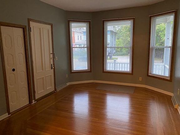2nd image of 227 Pawling Ave Rear 1