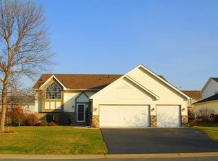 2005 Cardinal Dr, Shakopee, MN 55379