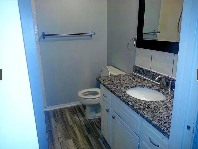 105 NW 64th St #4 — Photo 8