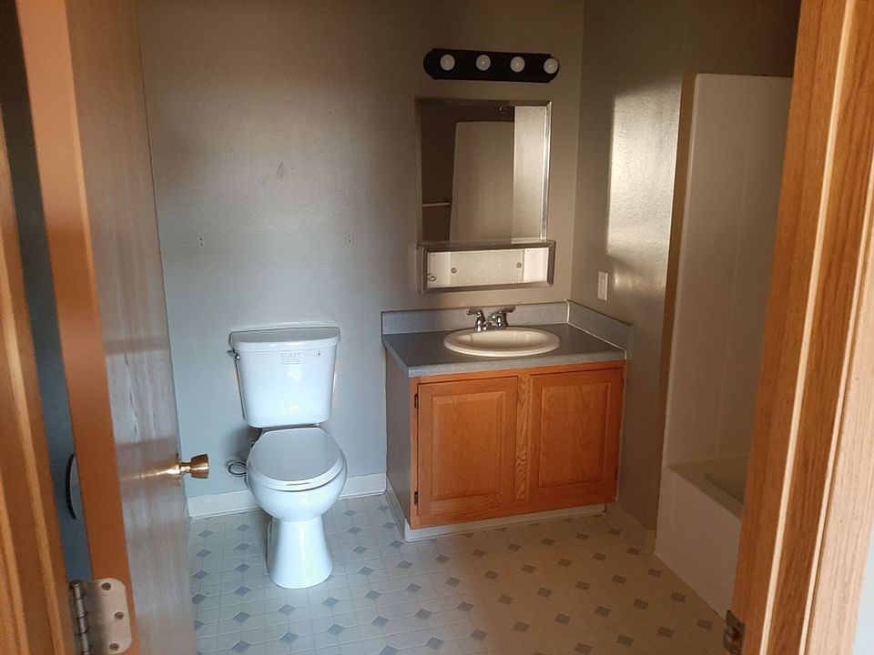 Prairie Rose Apartments 2805 Schroeder Dr Emmetsburg IA Zillow