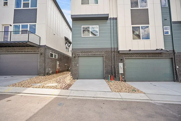 4037 Ascend Grv — Photo 48