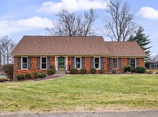 7600 Nottoway Cir, Louisville, KY 40214