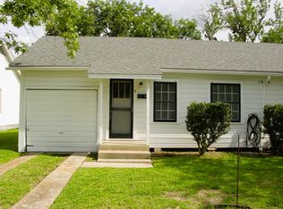 1804 Avondale St #A, Victoria, TX 77901
