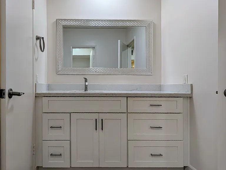 En Suite sink and vanity