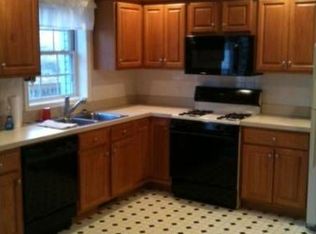 327 Crosswinds Dr, Lititz, PA 17543