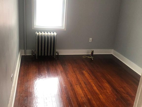 4th image of 853 E 231st St APT 1