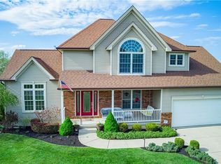 3887 Knottingwood Dr, North Tonawanda, NY 14120