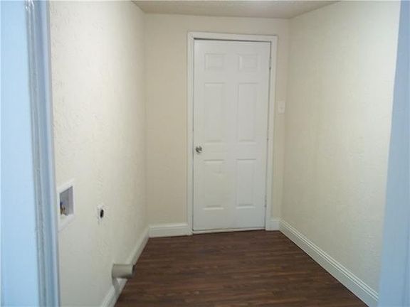 5th image of 3010 Ross Ave