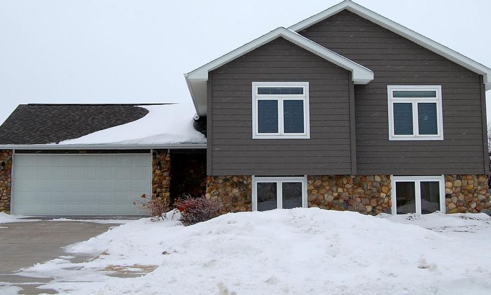 1st image of 3102 Zenith Ave