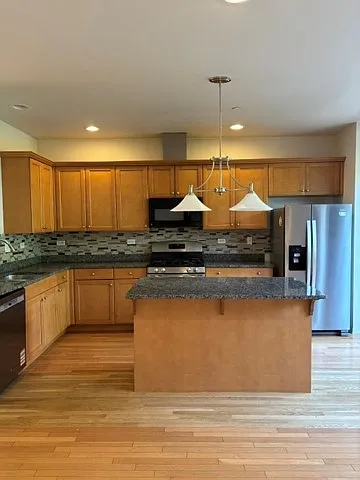 2517 Waterbury Ln — Photo 9