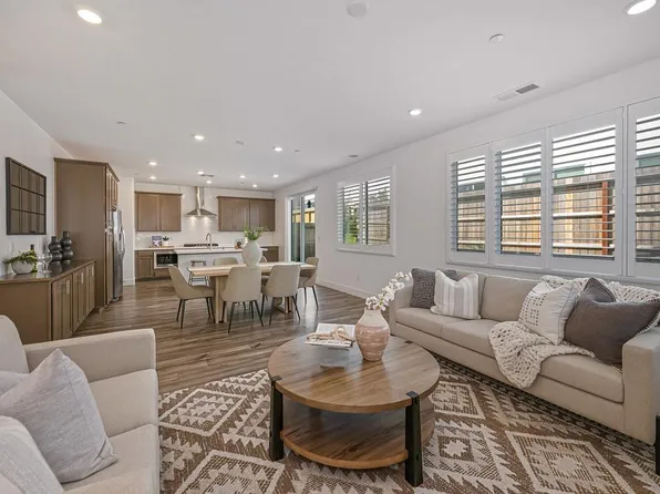 3502 Williamson Dr, Folsom, CA 95630