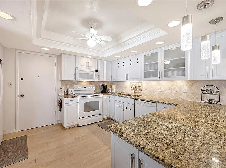 1 Benjamin Franklin Dr #93 — Photo 18