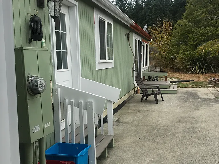 2198 Victoria Ave — Photo 12