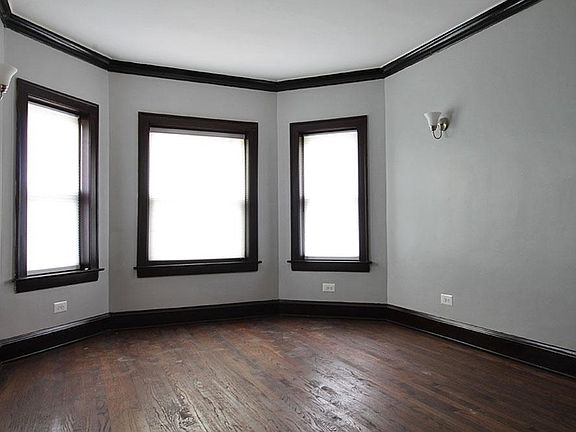 2nd image of 115 South Blvd APT 2N