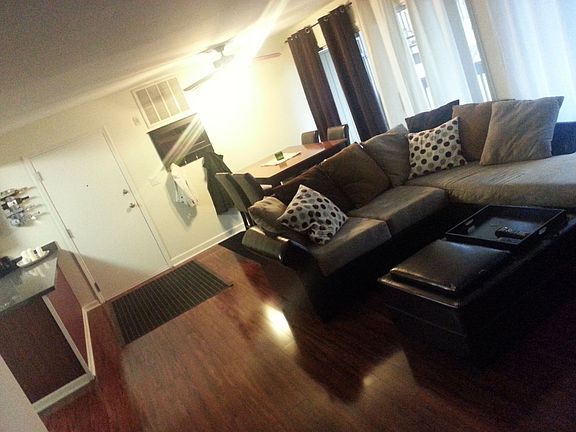 3rd image of 5809 Oakwood Dr APT B