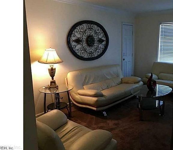2nd image of 905 Pacific Ave