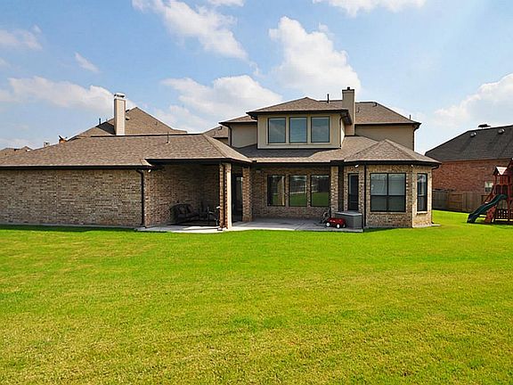 2nd image of 402 Olmstead Park Dr