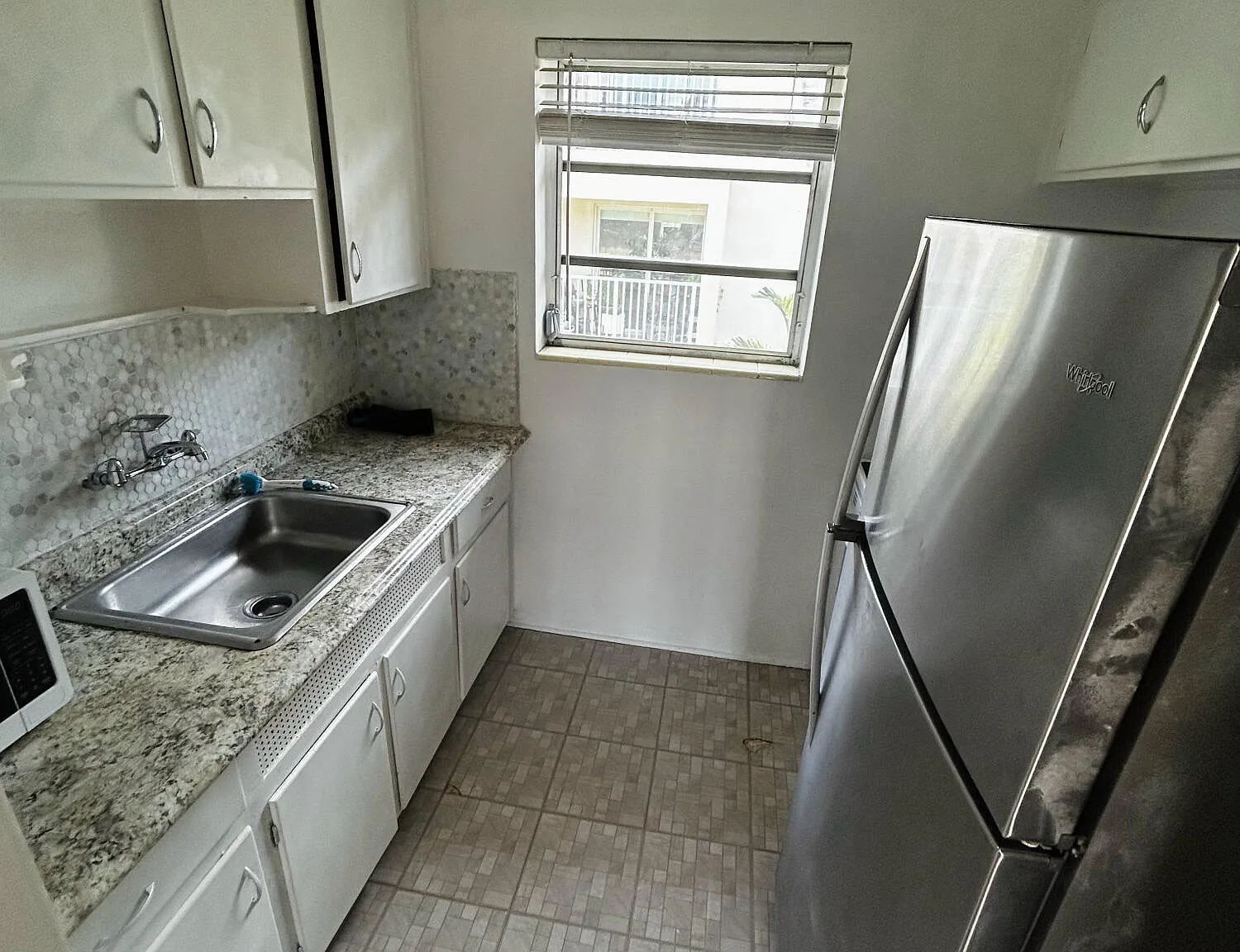 1 bed, 1.0 bath, 573 sqft, $1,610 — Photo 3
