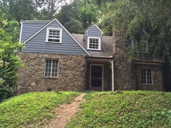 552 Valley Rd #A, Charlottesville, VA 22903