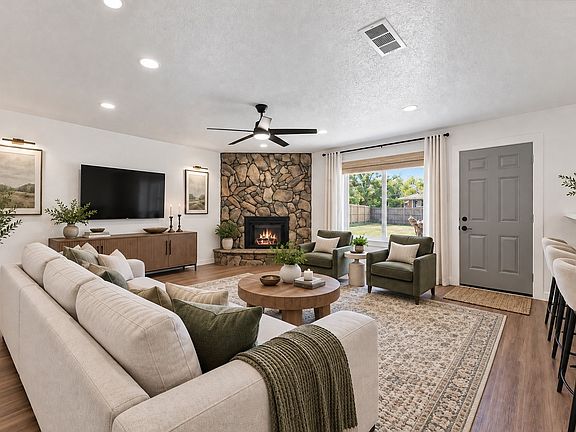 5th image of 403 Plantation Dr