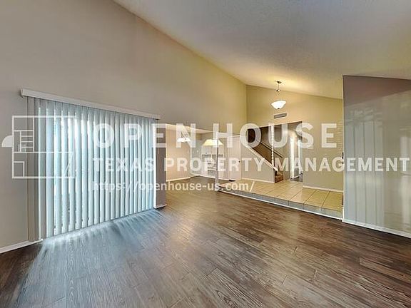 3rd image of 3328 Fontaine St