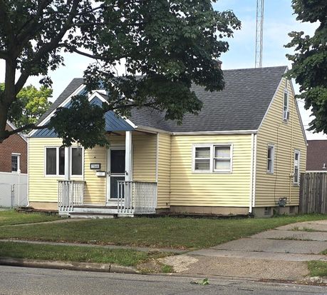 7546 30th AVENUE, Kenosha, WI 53142