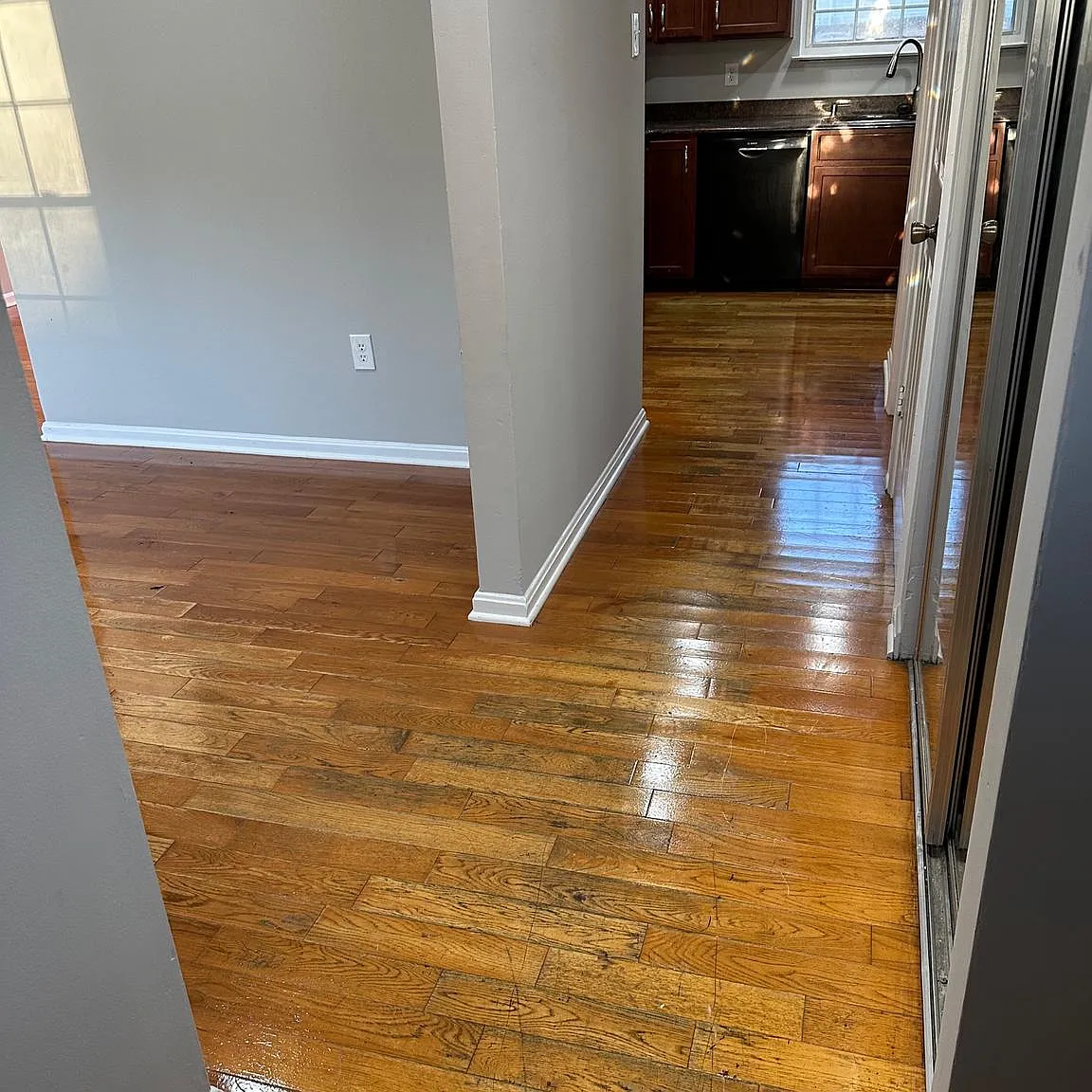 3 bed, 2.5 bath, 1225 sqft, $2,450 — Photo 3