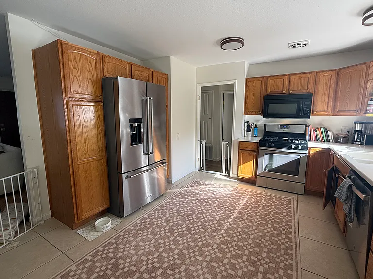 43045 Delaware St — Photo 5
