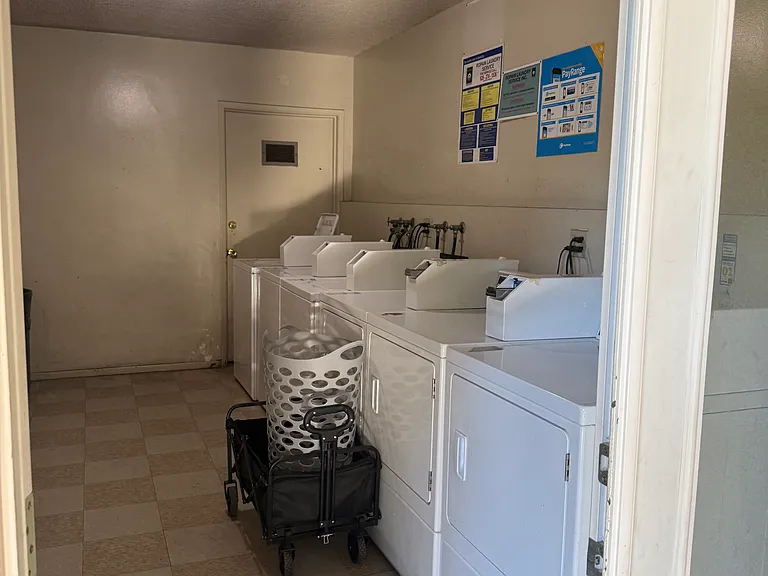 270 Amber Ct #23 — Photo 10