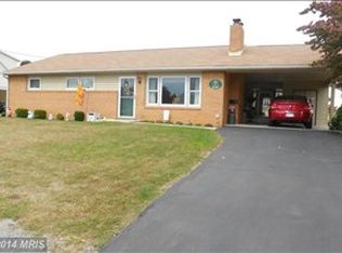 17220 Cloverleaf Rd, Hagerstown, MD 21740