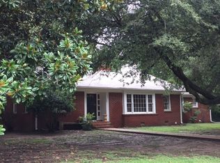 300 N Deer Creek Dr, Hollandale, MS 38748