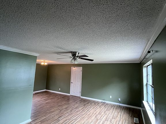 4th image of 504 Frieda Dr