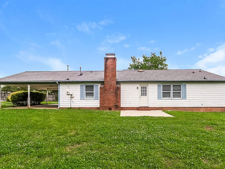 3557 Heather Ln — Photo 16