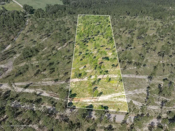 4 Courtney Rd, Lumberton, MS 39455