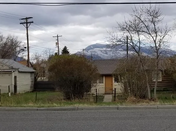 707 13th St, Cody, WY 82414